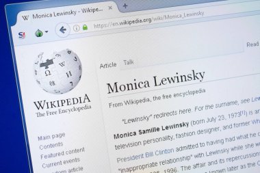 Ryazan, Rusya - 19 Ağustos 2018: Vikipedi sayfa hakkında Monica Lewinsky Pc ekranda