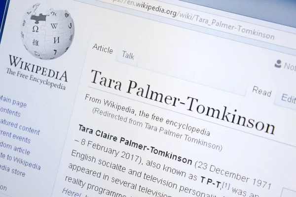 Ryazan, russland - 28. august 2018: wikipedia-seite über tara palmer-tomkinson auf dem display des pc — Stockbild Ryazan, russland - 28. august 2018: wikipedia-seite über tara palmer-tomkinson auf dem display des pc. — Stockfoto