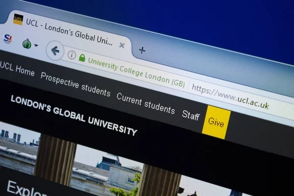 Ryazan, Rusya - 26 Ağustos 2018: Ucl ana web sitesi Pc. Url - Ucl.ac.uk görüntüleme