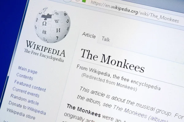 Ryazan, russland - 28. august 2018: wikipedia-seite über die monkees auf dem display des pc. — Stockfoto