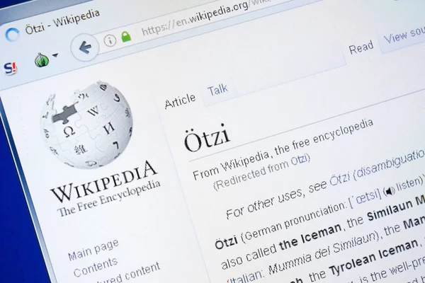 Ryazan, Rusya - 28 Ağustos 2018: Vikipedi sayfası Ötzi hakkında Pc ekranda. — Stok fotoğraf