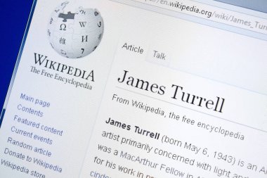 Ryazan, Rusya - 28 Ağustos 2018: Vikipedi sayfa hakkında James Turrell Pc ekranda.
