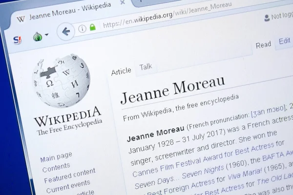 Ryazan, Rusia - 28 Agustus 2018: Halaman Wikipedia tentang Jeanne Moreau pada tampilan PC . — Stok Foto