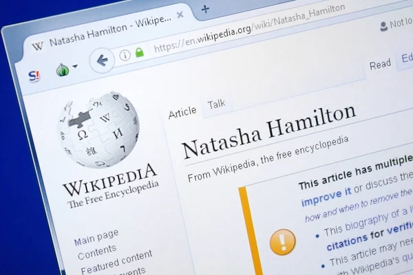 Rjasan, russland - 28. august 2018: wikipedia-seite über natascha hamilton auf dem display des pc. — Stockfoto