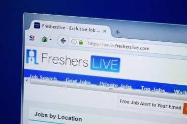 Ryazan, Rusya - 26 Ağustos 2018: Web sitesi ana sayfasını yeni başlayanlar hayatın Pc. Url - Fresherslive.com görüntüleme