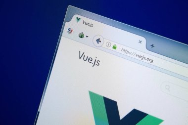Ryazan, Rusya - 26 Ağustos 2018: Vuejs ana web sitesi Pc. Url - Vuejs.org görüntüleme