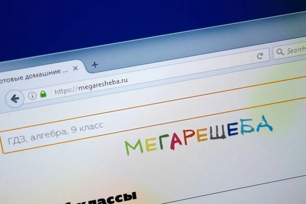 Ryazan, Russia 26 สิงหาคม 2018 หน้าแรกของเว็บไซต์ Mega Resheba บนจอแสดงผลของพีซี Url - MegaResheba.ru เป็นส่วนหนึ่งของ — ภาพถ่ายสต็อก