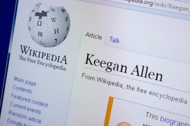 Ryazan, Rusya Federasyonu - 09 Eylül 2018 - Vikipedi sayfasında Pc görüntüsünü Keegan Allen hakkında