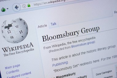 Ryazan, Rusya Federasyonu - 09 Eylül 2018 - Vikipedi sayfası Bloomsbury grubuyla ilgili Pc ekranda
