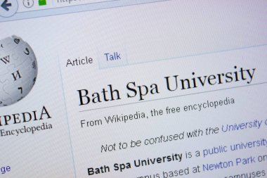 Ryazan, Rusya Federasyonu - 09 Eylül 2018 - Vikipedi sayfa hakkında Bath Spa Üniversitesi'ndeki bir PC
