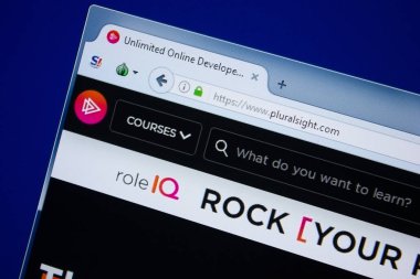 Ryazan, Rusya - 09 Eylül 2018: Çoğul görme ana web sitesi Pc, url - Pluralsight.com görüntüleme.