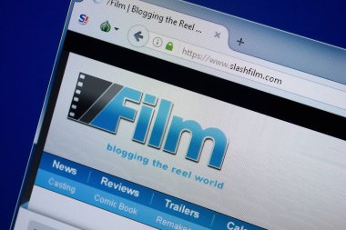 Ryazan, Rusya - 09 Eylül 2018: Eğik çizgi Film ana web sitesi Pc, url - Slashfilm.com görüntüleme.