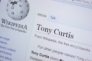 Ryazan, Rusya Federasyonu - 09 Eylül 2018 - Vikipedi sayfa hakkında Tony Curtis'ndeki bir PC
