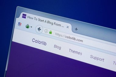 Ryazan, Rusya - 09 Eylül 2018: Renk Lib ana web sitesi Pc, url - Colorlib.com görüntüleme.