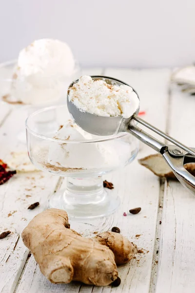 Helado Jengibre Hecho Leche Fresca Jengibre — Foto de Stock