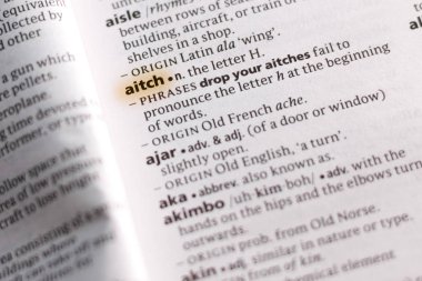 Sözcük veya tümceciğin Aitch marker ile vurgulanan bir sözlük.