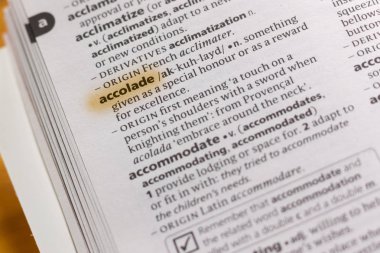 Sözcüğün veya tümceciğin Rabıta marker ile vurgulanan Sözlükteki.