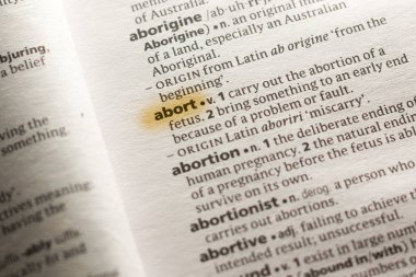 Sözcüğün veya tümceciğin iptal marker ile vurgulanan Sözlükteki.