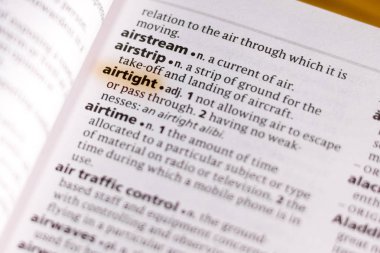 Sözcük veya tümceciğin Airtight marker ile vurgulanan bir sözlük.