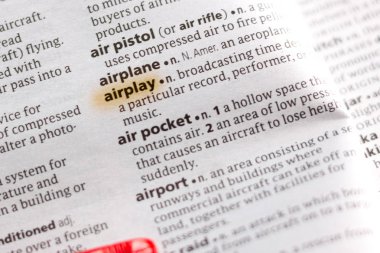 Sözcük veya tümceciğin marker ile vurgulanan bir sözlük Airplay.