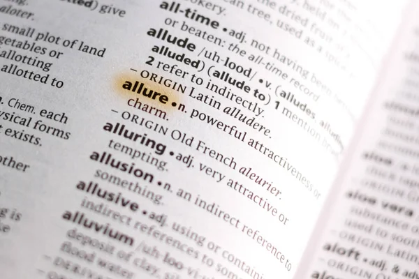 Allure Για Λέξη Φράση Ένα Λεξικό Που Επισημαίνονται Μαρκαδόρο — Φωτογραφία Αρχείου