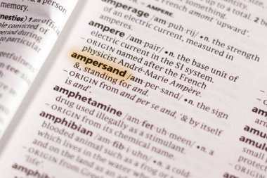 Sözcük veya tümceciğin marker ile vurgulanan bir sözlük ve işareti.