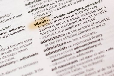 Sözcük veya tümceciğin marker ile vurgulanan bir sözlük itiraf.