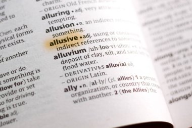 Sözcük veya tümceciğin marker ile vurgulanan bir sözlük Allusive.