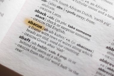 Sözcük veya tümceciğin marker ile vurgulanan bir sözlük Abacus.