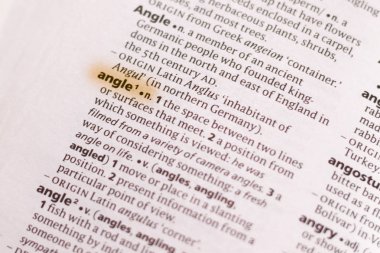 Sözcük veya tümceciğin marker ile vurgulanan bir sözlük açı.