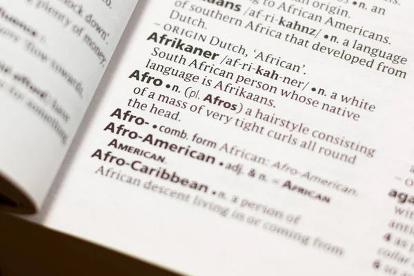 Het Woord Woordgroep Afro Amerikaans Een Woordenboek Gemarkeerd Met Marker — Stockfoto