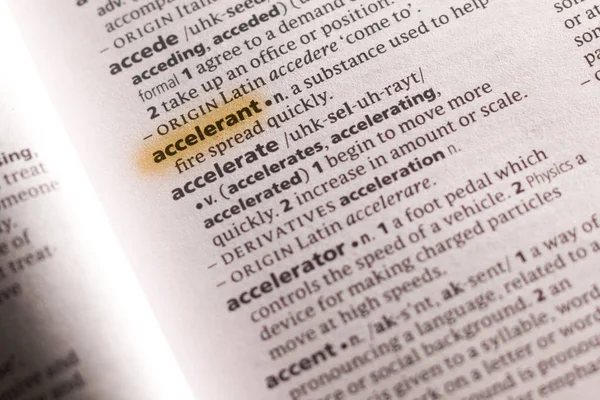 Λέξη Φράση Επιταχυντή Ένα Λεξικό Επισημαίνονται Μαρκαδόρο — Φωτογραφία Αρχείου