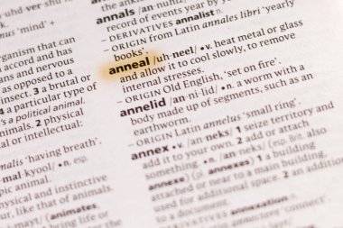 Sözcük veya tümceciğin marker ile vurgulanan bir sözlük Anneal.