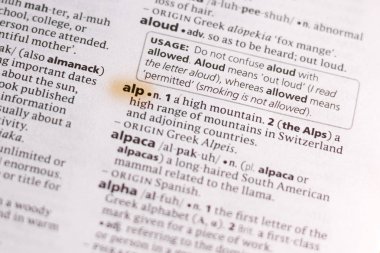 Sözcük veya tümceciğin marker ile vurgulanan bir sözlük Alp.