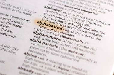 Sözcük veya tümceciğin marker ile vurgulanan bir sözlük alfabetik.