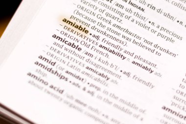 Sözcük veya tümceciğin marker ile vurgulanan bir sözlük Amiable.