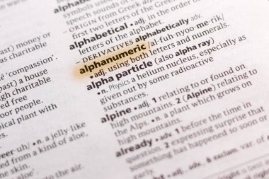 Sözcük veya tümceciğin alfasayısal marker ile vurgulanan bir sözlük.