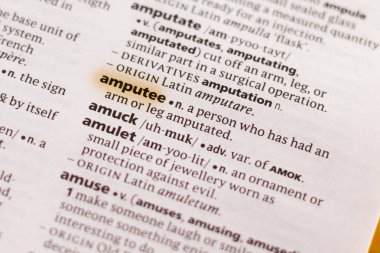 Sözcük veya tümceciğin Amputee marker ile vurgulanan bir sözlük.