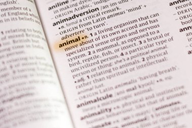 Sözcük veya tümceciğin hayvan marker ile vurgulanan bir sözlük.