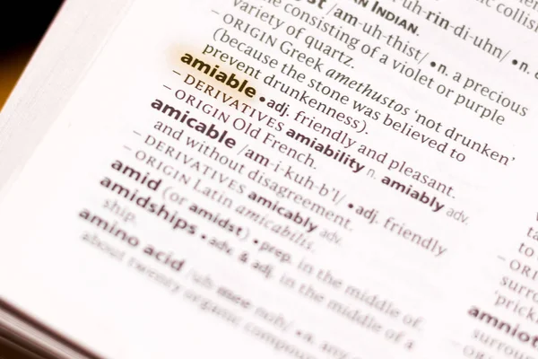 Λέξη Φράση Amiable Ένα Λεξικό Που Επισημαίνονται Μαρκαδόρο — Φωτογραφία Αρχείου