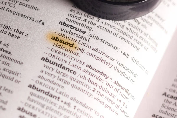 Palavra Frase Absurdo Dicionário Destacado Com Marcador — Fotografia de Stock