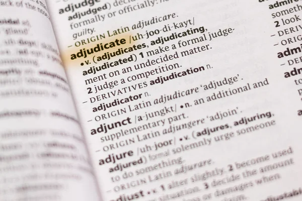 Λέξη Φράση Adjudicate Ένα Λεξικό Που Επισημαίνονται Μαρκαδόρο — Φωτογραφία Αρχείου