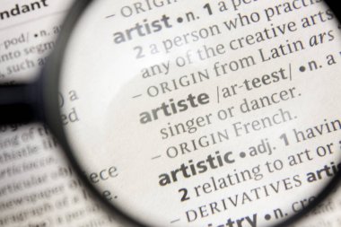 Başarılı oyuncu sözcüğü veya tümceciği bir sözlük