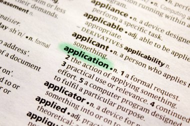 Uygulama sözcüğü veya tümceciği bir sözlük