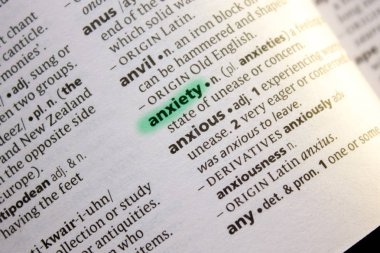 Anksiyete sözcüğü veya tümceciği bir sözlük