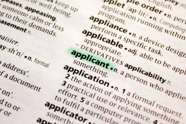 Başvuru sözcüğü veya tümceciği bir sözlük