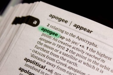 Apogee sözcüğü veya tümceciği bir sözlük
