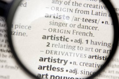 Sanatsal sözcüğü veya tümceciği bir sözlük