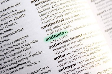 Antitoksin sözcüğü veya tümceciği bir sözlük