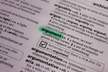 Bağımsız değişken sözcük veya tümcecik Sözlükteki